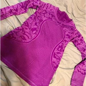 Lululemon athletic top
